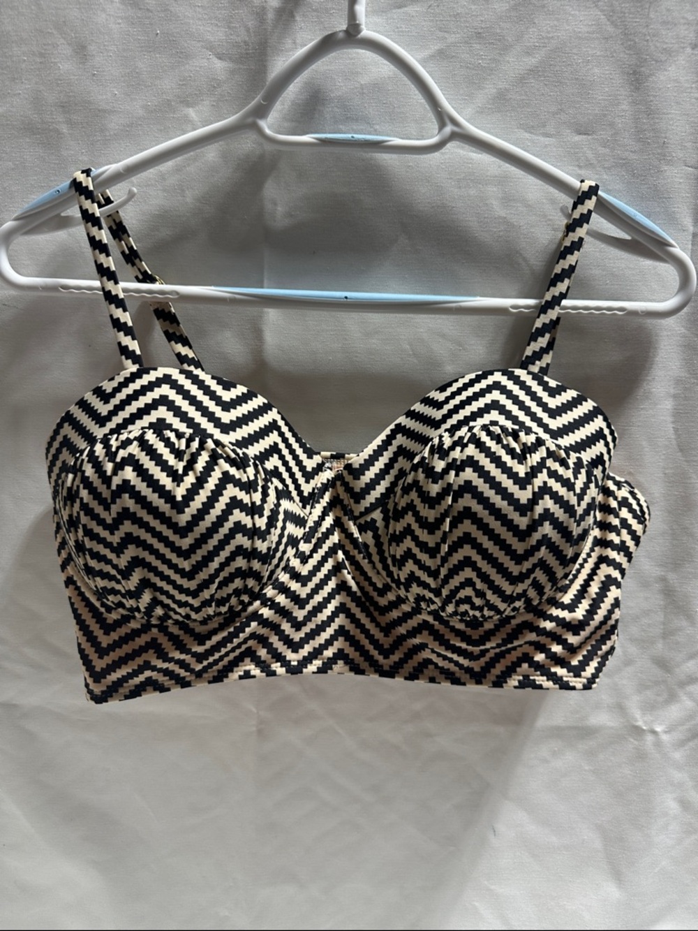 Xhilaration Black and Cream Zigzag Bikini Top